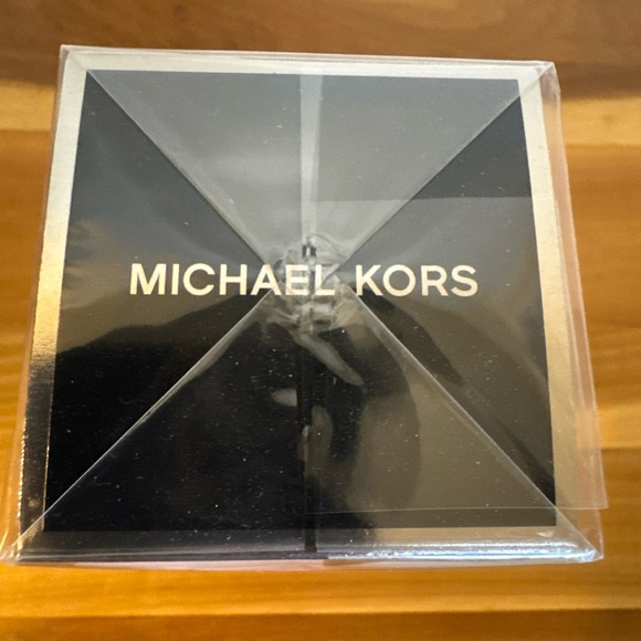 NEW Michael Kors Gorgeous Skin Care Women's Body Lotion 6.7 oz / 200Ml SealedBox - Picture 3 of 4